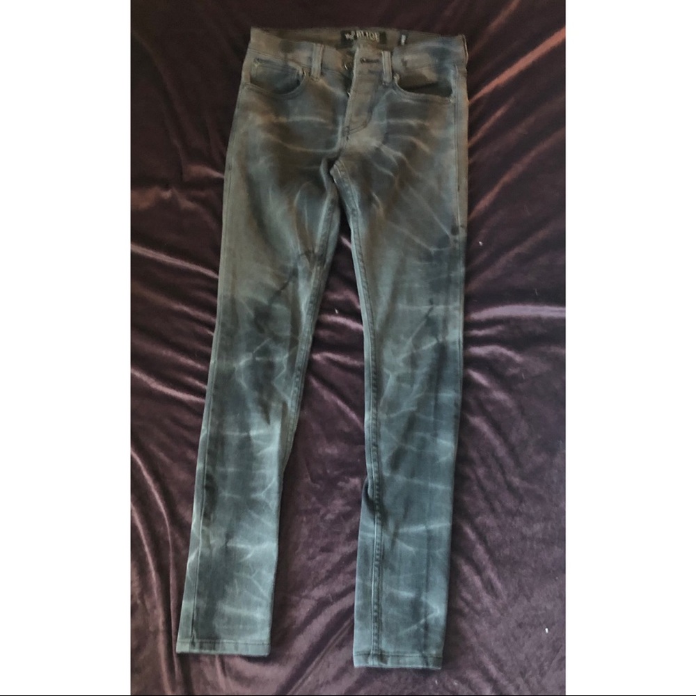 Bleach wash jeans